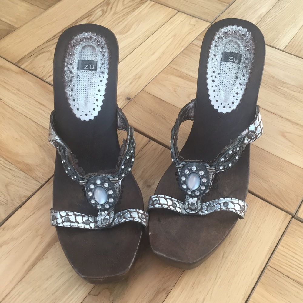 Zu Silver Wooden Wedge Sandals